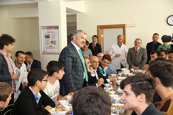 Meydanı Vatan Hainlerine Bırakmayın