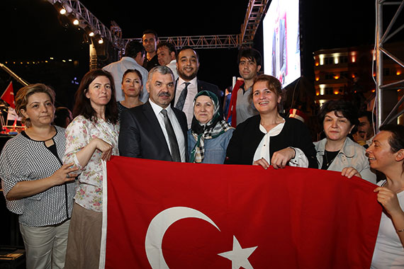 Milli İradenin Bayraktarlığını Yapıyor