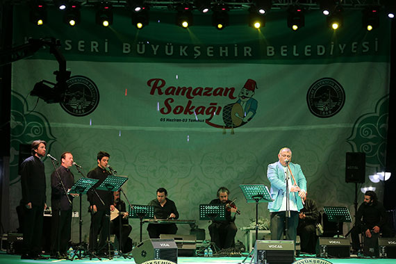 Ramazan Sokağı'nda Ney Dinletisi