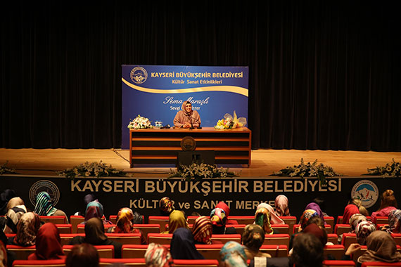 Sema Maraşlı'dan 'Sevgi' Konferansı