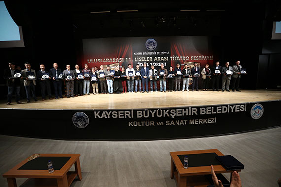 Tiyatro Festivali Sona Erdi