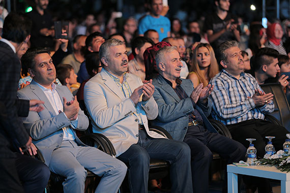 Vali İle Başkan Ramazan Sokağı'nda