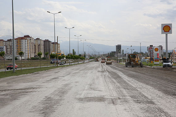 Yolların Kalitesi Büyükşehir İle Artıyor